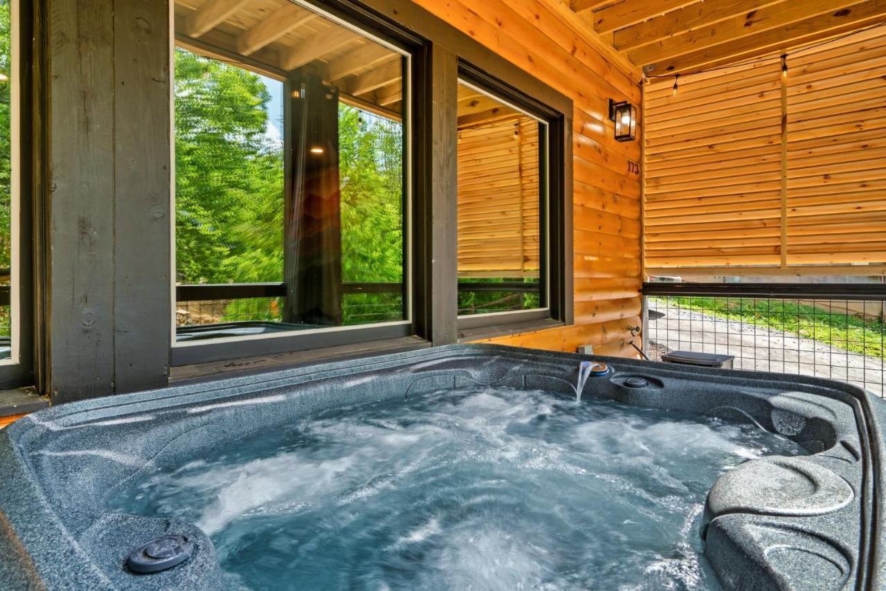 Whispering Pines Villa Sevierville Exterior photo